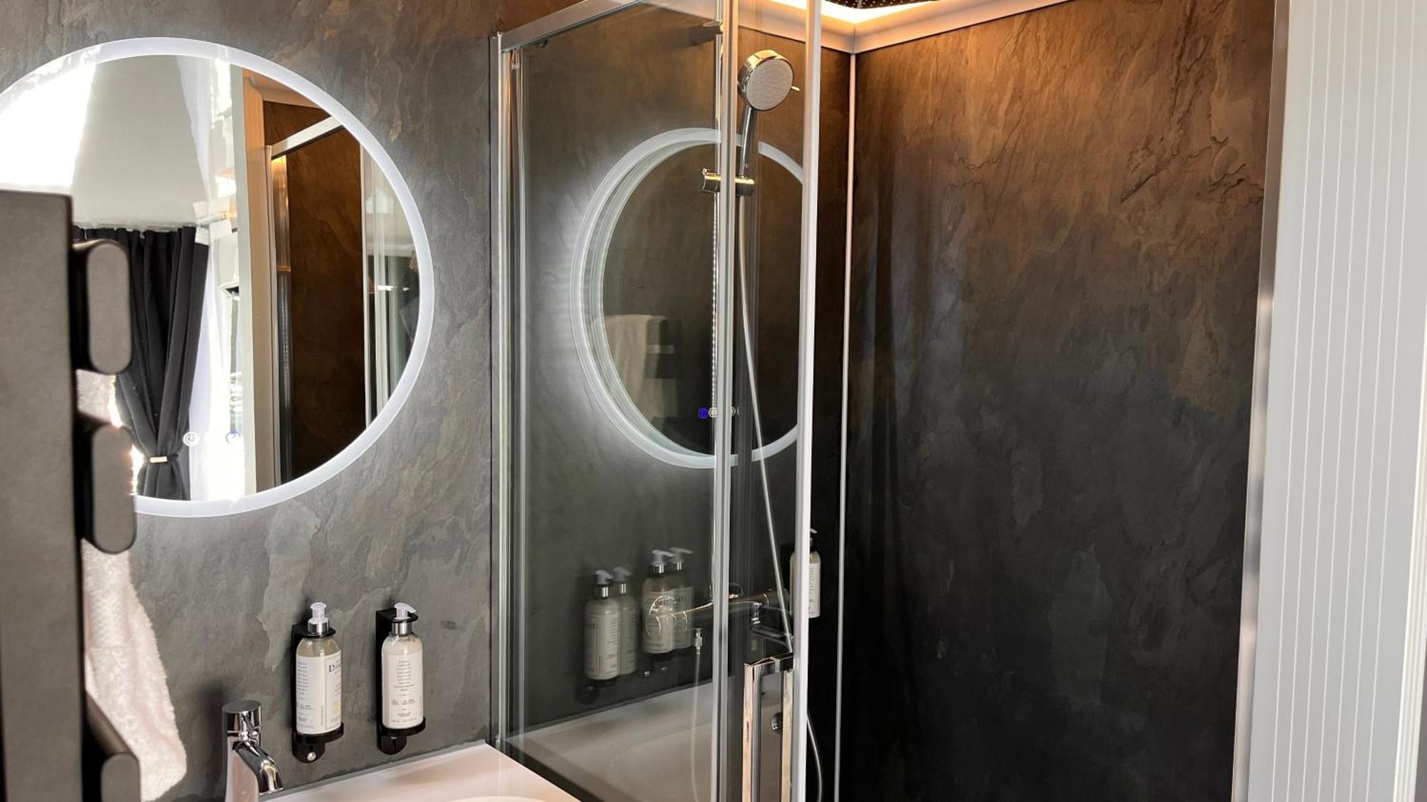 L'Escale Royale Saint-Martin-La-Garenne Port Ilon - Seine - Giverny المظهر الخارجي الصورة