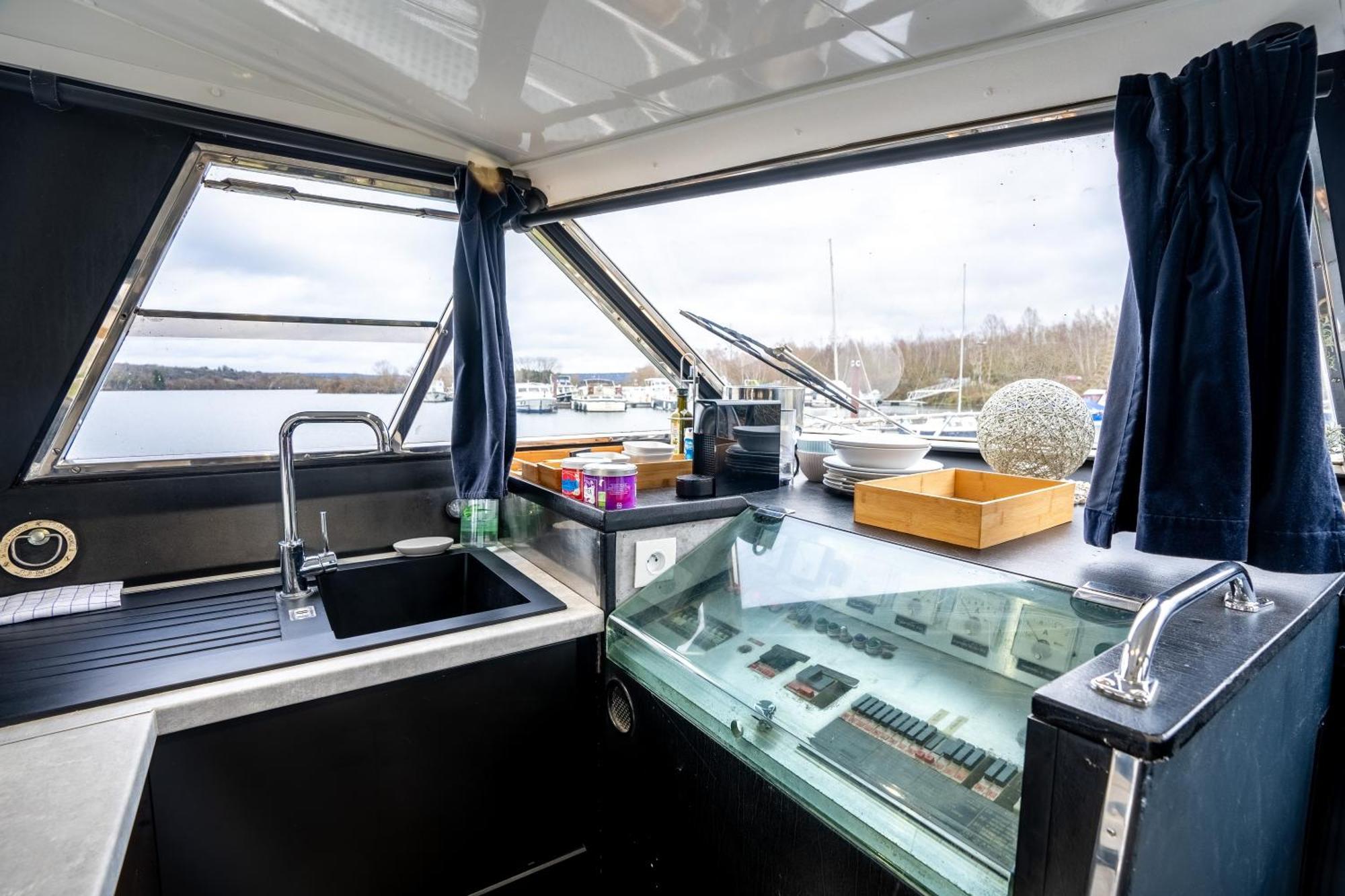 L'Escale Royale Saint-Martin-La-Garenne Port Ilon - Seine - Giverny المظهر الخارجي الصورة