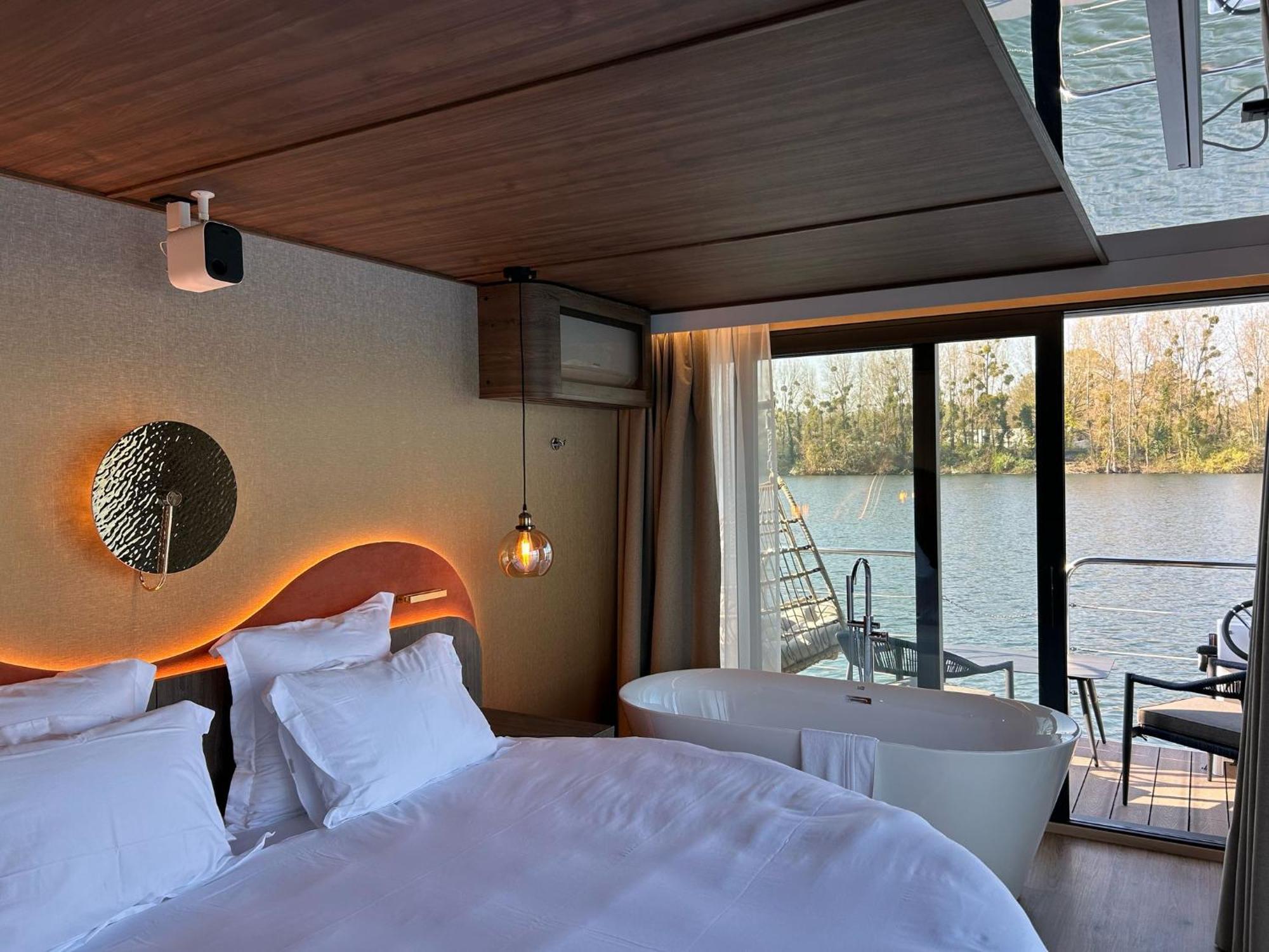 L'Escale Royale Saint-Martin-La-Garenne Port Ilon - Seine - Giverny المظهر الخارجي الصورة